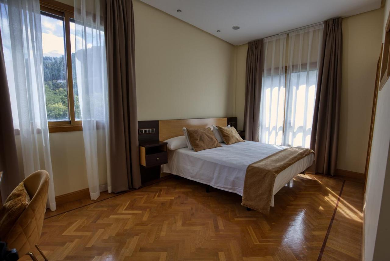 Hotel Asador Arriarte Eibar Exterior photo